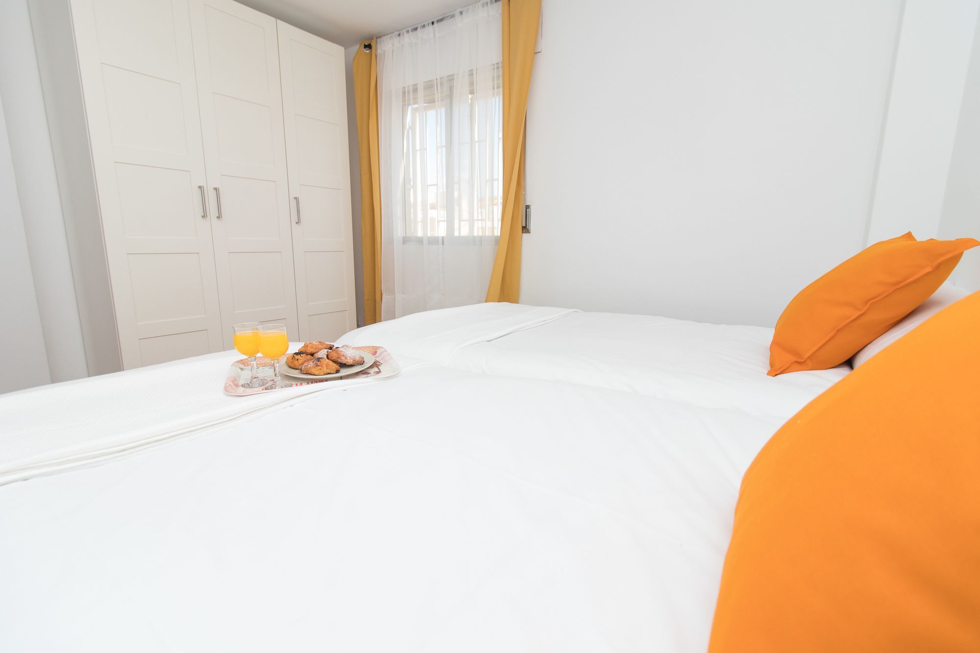 Stunning 3 Bedrooms Appartement *